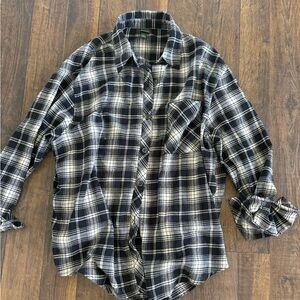 Women’s oversized flannel